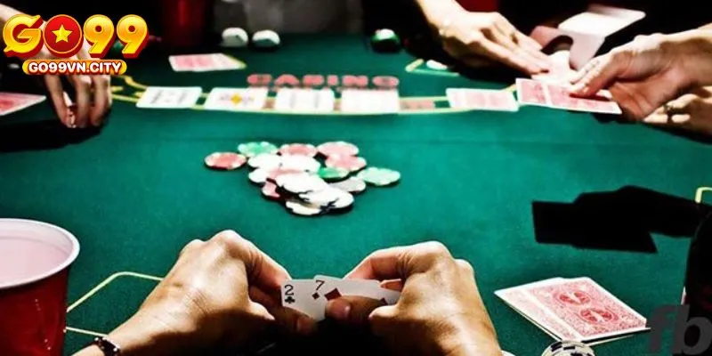 Cách chơi poker 2 lá đối với vòng free flop nhiều ý nghĩa
