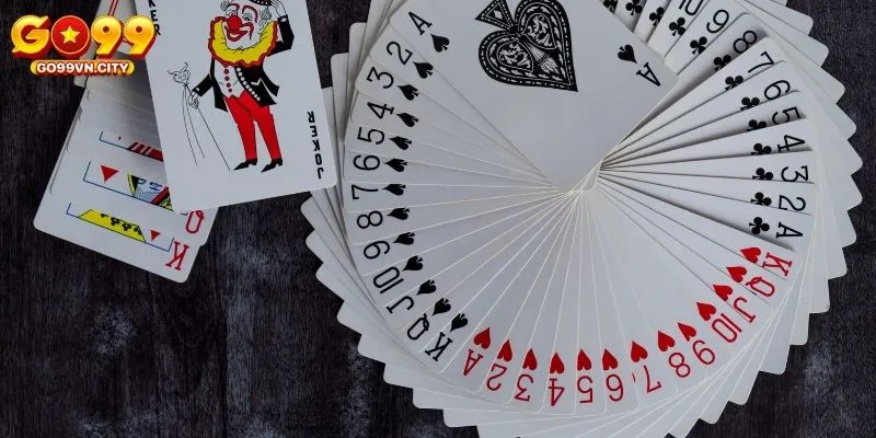 Trả lời câu hỏi tứ quý có chặt được 4 đôi thông không?