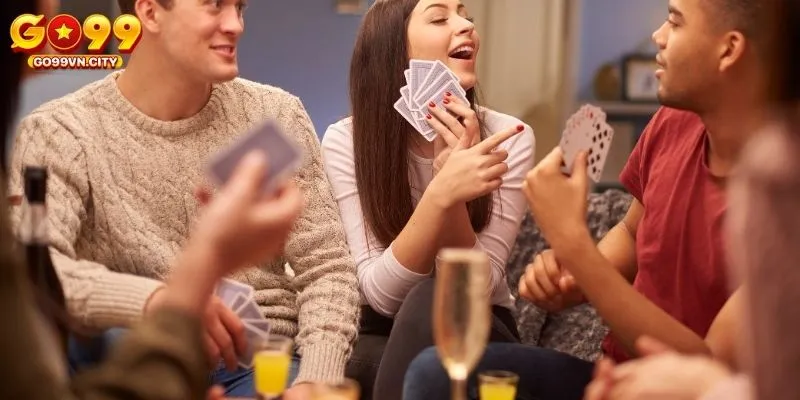 Tứ Quý Có Chặt Được Đôi Heo Không?